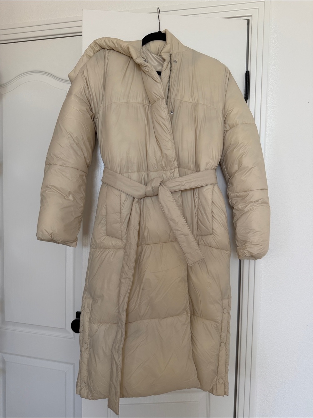 Abercrombie & Fitch Long Belted Puffer Coat in Beige